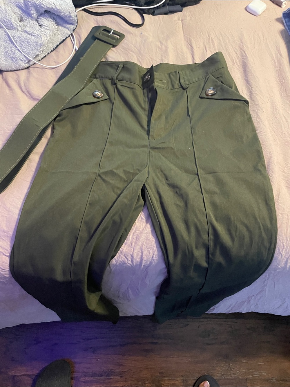 High-Waist Olive Green Trousers with Matching Belt